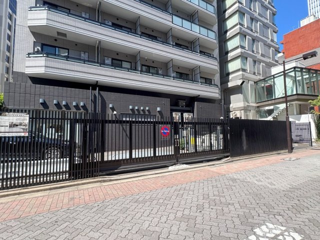 パークアクシス赤坂見附の駐車場