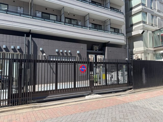 パークアクシス赤坂見附の駐車場