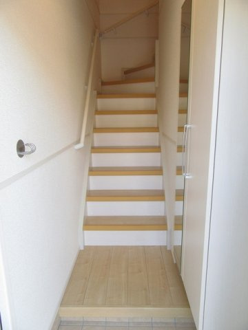 フォルツァ壱番館の玄関