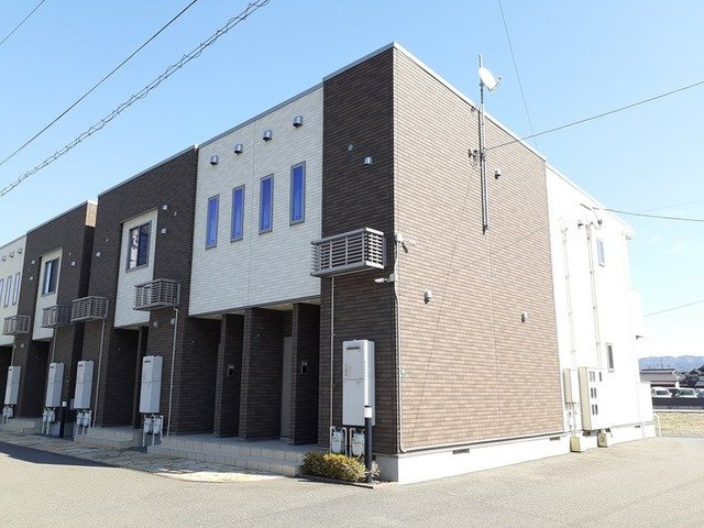 グランド　ソレイユ弐番館の外観