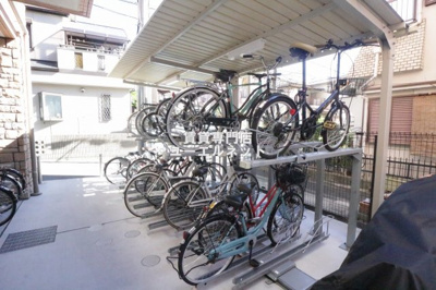 【その他共用部分】 | プレジオ吹田 | 自転車通勤にも便利な駐輪場付き♪