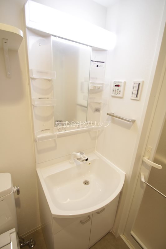 クラリッサ新綱島の独立洗面台