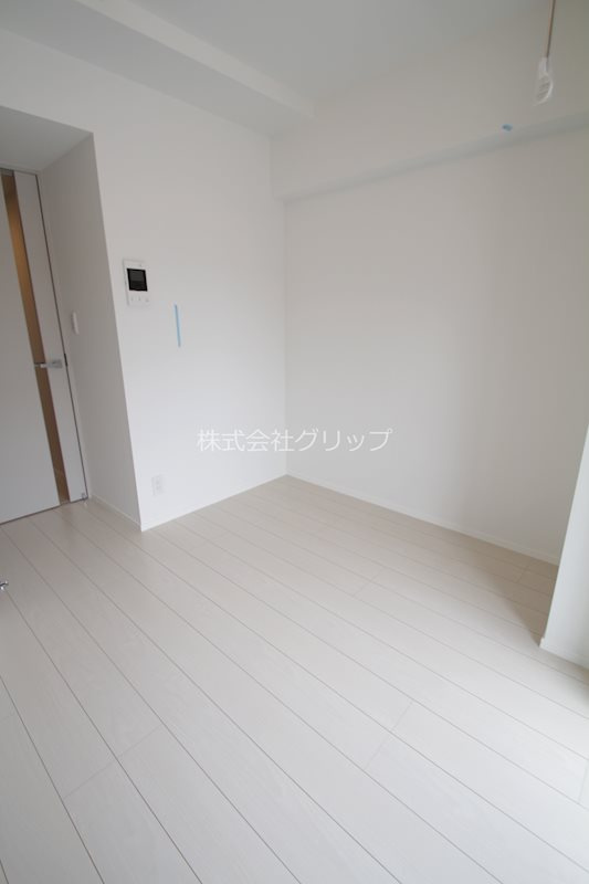 クラリッサ新綱島の洋室