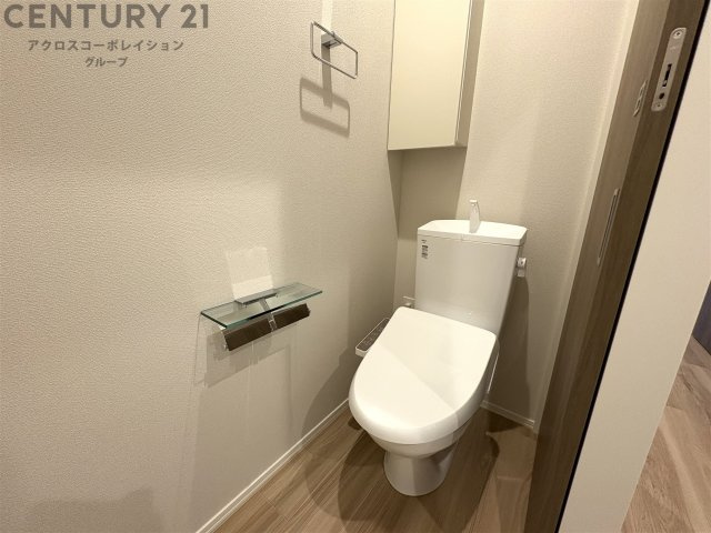 バストイレ別でオススメ　温水洗浄便座付き