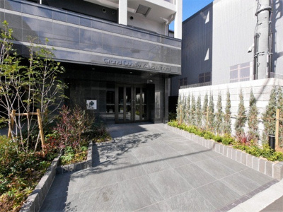 【エントランス】 | グランカリテ九条南 | ゆとりのあるエントランスです