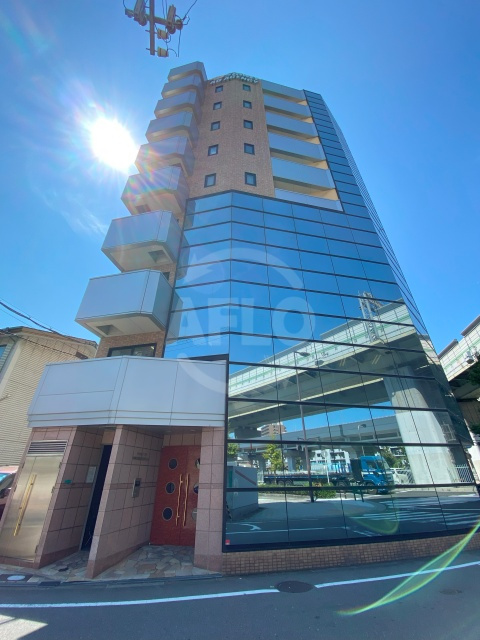 シンエイアド中央大通りビルディングの外観