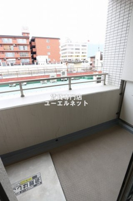 【バルコニー】 | アパートメンツ江坂 | バルコニー付きで採光＆風通し良好！