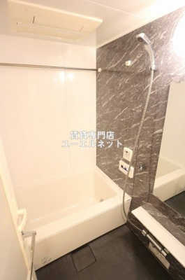 【浴室】 | アパートメンツ江坂 | ゆったりとしたバスルーム