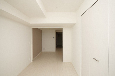 【洋室】 | TLRレジデンス本町WEST | 明るい洋室です