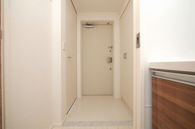 【玄関】 | TLRレジデンス本町WEST | 玄関です