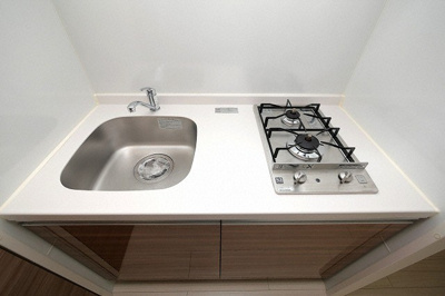 【キッチン】 | TLRレジデンス本町WEST | コンパクトなキッチンで掃除もラクラク