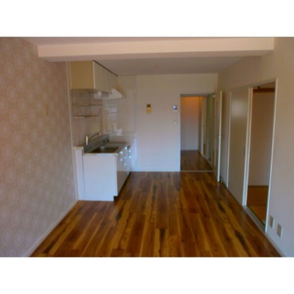 第５ヒルハイツ桃山の居間・リビング