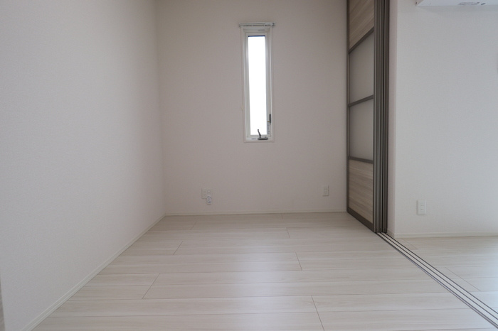 D-ROOM　FIRST　大善寺駅前の寝室|クローゼット付の洋室です☆