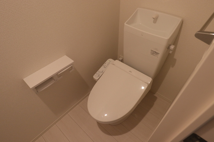 D-ROOM　FIRST　大善寺駅前のトイレ|嬉しい温水洗浄便座付き♪
