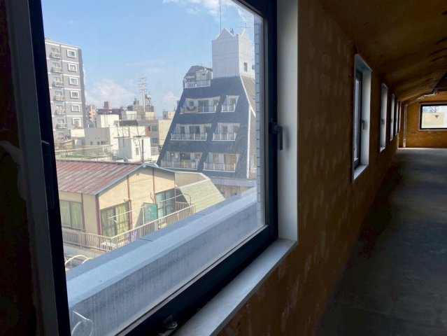 豊勢金町ビルのバルコニー