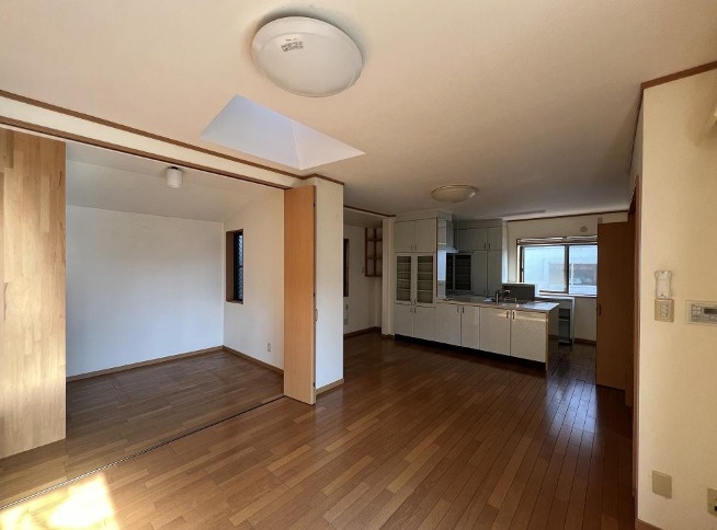 高知市北秦泉寺　中古一戸建ての浴室|手すり付きでご家族みんなが安心して使える設計