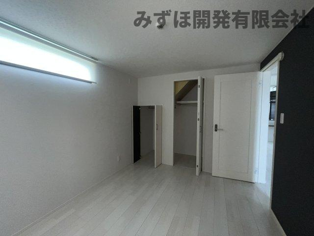 尾花沢市新町一丁目15-18の洋室
