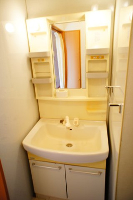 【独立洗面台】 | パークヒルズ大原 | 朝の支度にも助かる、独立の洗髪洗面化粧台