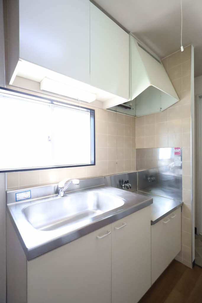 広島市西区東観音町のアパートのキッチン