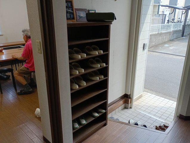 居抜き　貸事務所の玄関