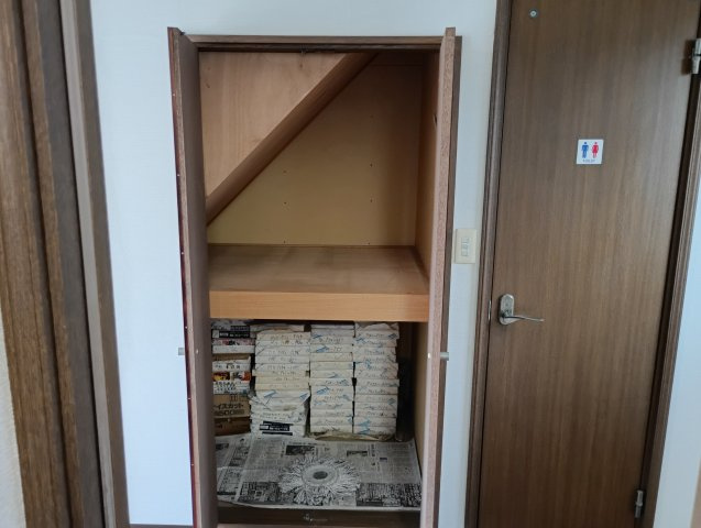 居抜き　貸事務所の収納