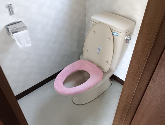 居抜き　貸事務所のトイレ