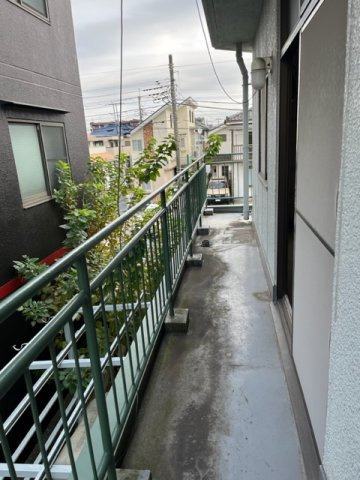江郷ビルのバルコニー