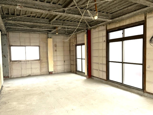 江郷ビルのロビー