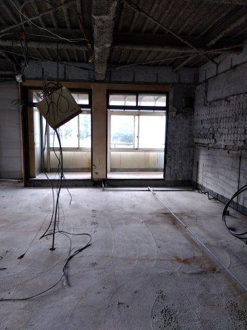 江郷ビルの駐車場