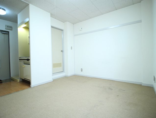 シャルム枚方（事業用）の居間・リビング