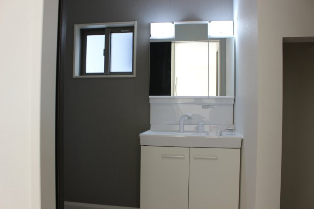 小倉北区三郎丸3丁目2期の独立洗面台