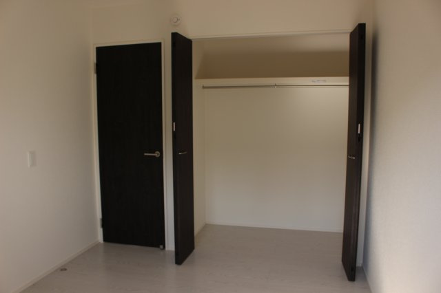 小倉北区三郎丸3丁目2期の洋室