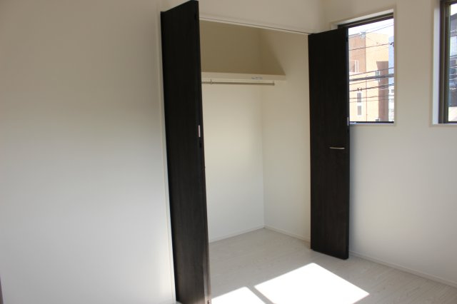 小倉北区三郎丸3丁目2期の洋室