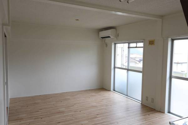 ビレッジハウス旭ヶ丘1号棟の居間・リビング|ビレッジハウスの同一物件・同一タイプの間取りの写真です