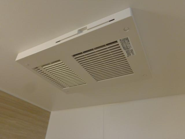 バン・テールの浴室|浴室換気乾燥機