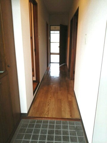 ルミエール谷中の玄関