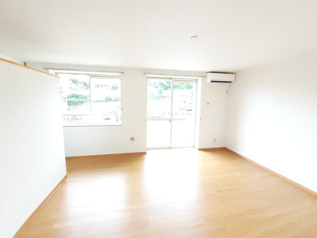 サニーヒルズの居間・リビング