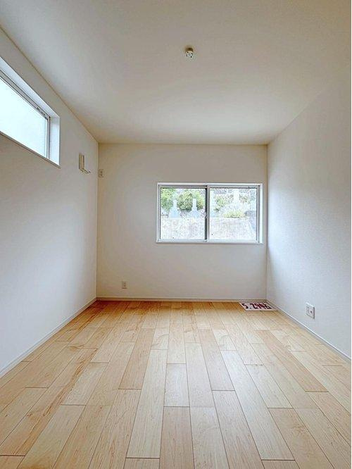 府中町柳ヶ丘の洋室|5.29帖の洋室1☆