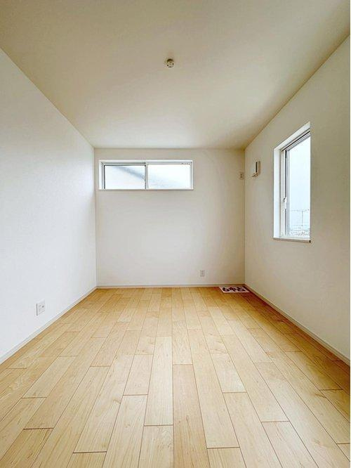 府中町柳ヶ丘の収納|6帖の洋室2☆