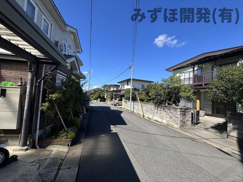 山形市下条町1-5-11の前面道路含む現地写真