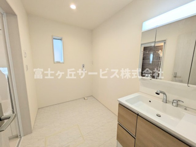 【脱衣所】 | 湖西市新居町浜名 58期 新築一戸建て | 脱衣所です