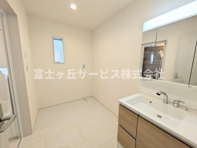 【脱衣所】 | 湖西市新居町浜名 58期 新築一戸建て | 脱衣所です