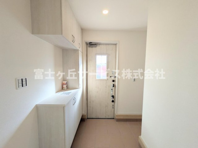 【玄関】 | 湖西市新居町浜名 58期 新築一戸建て | 玄関です