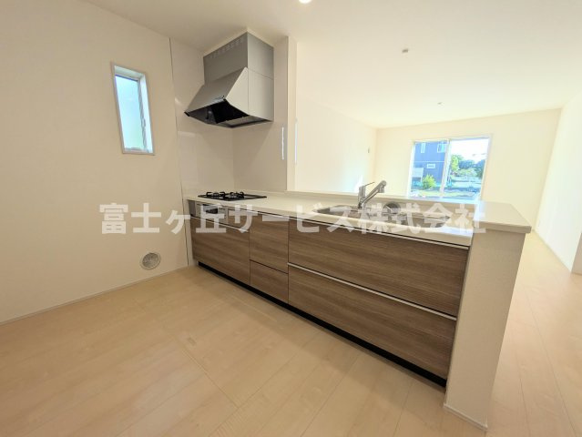 【キッチン】 | 湖西市新居町浜名 58期 新築一戸建て | キッチンです
