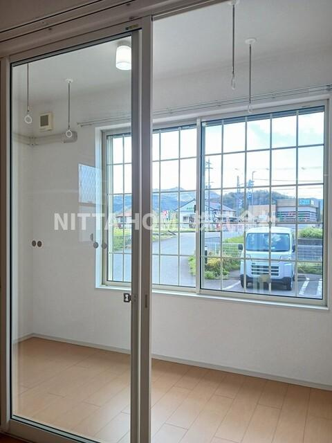 メゾンフランＣのバルコニー|人気のサンルームも搭載！