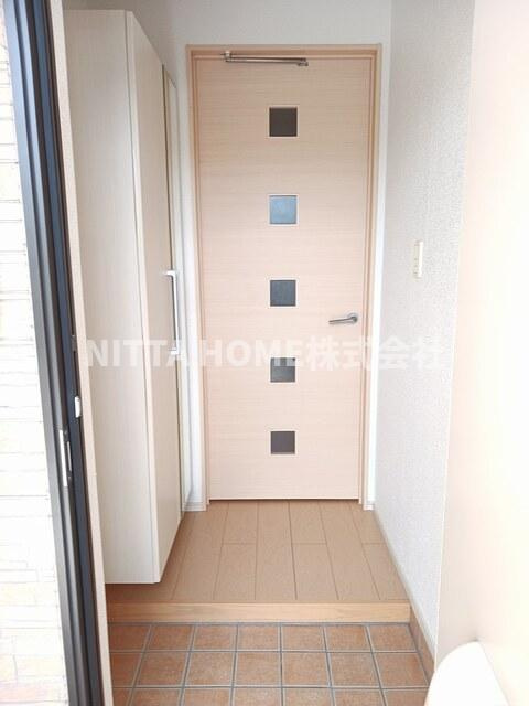 メゾンフランＣの玄関|シューズボックス完備の玄関です◆