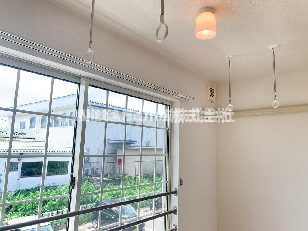 メゾンフランＣの設備|室内物干しスペースです(^^♪