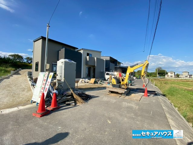刈谷市重原本町 全2棟の前面道路含む現地写真|事前予約にて現地ご見学いただけます！お気軽にお問い合わせください♪
■株式会社　セキュアハウス■
住宅ローンに強く、知識、経験豊富なスタッフ在籍
お客様に寄り添い、ご成約後もサポート致します。