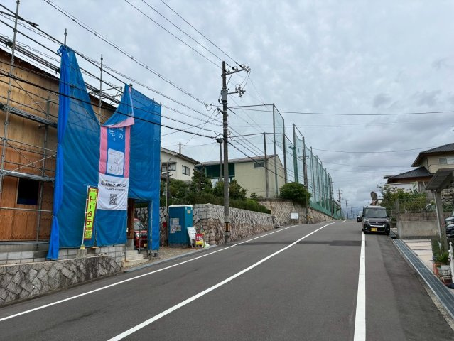 廿日市市物見西第5の前面道路含む現地写真