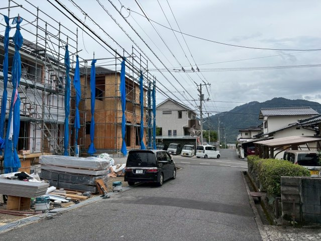 廿日市市物見西第5の前面道路含む現地写真